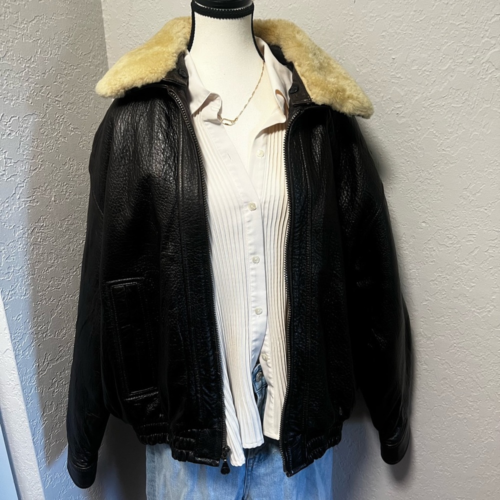 Chocolate Brown- leather pilot/bomber men’s jacket sz Lg